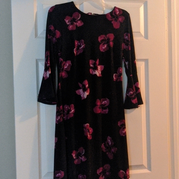 Purple flower dress - Picture 3 of 3